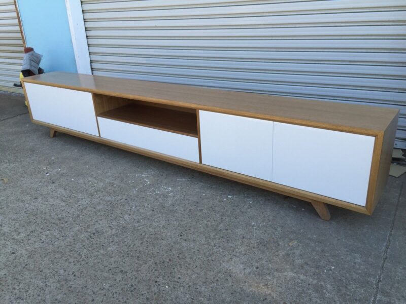 Local Made Tassie Oak Hardwood Timber Retro+ Lowline Tv Entertainment Unit - Image 3